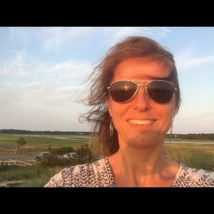 Meet your Posher, Eve